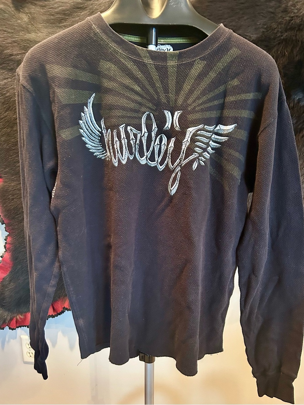 Y2K Men's Hurley Skater Black Graphic Wing-Embroidered Long Sleeve Sz L